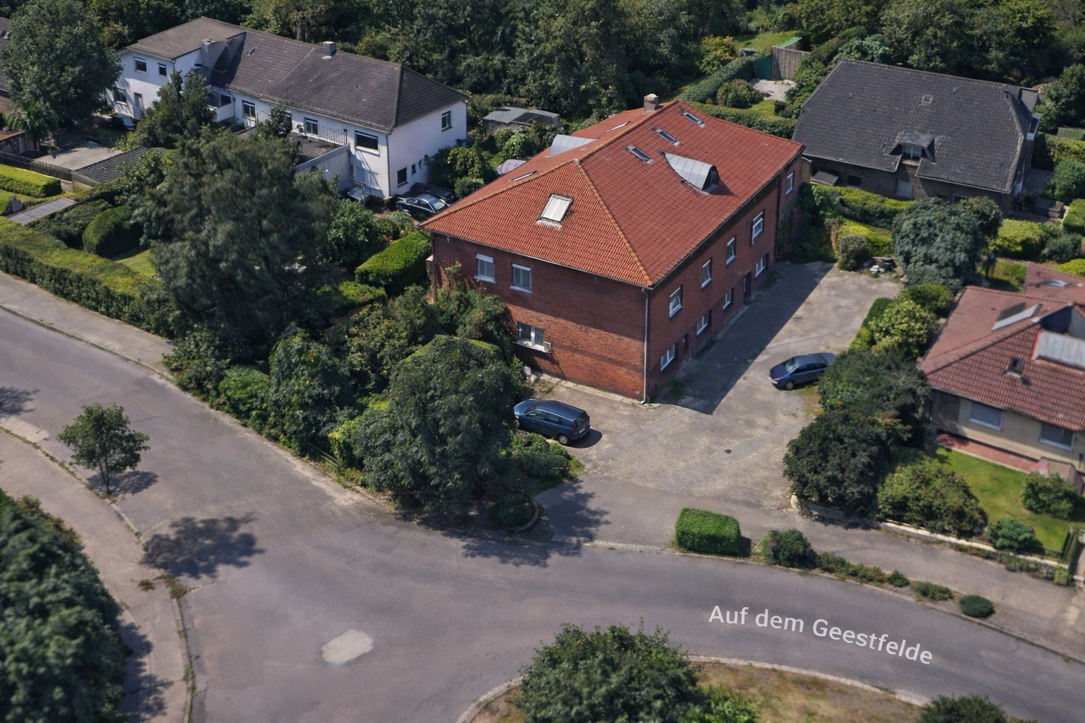 Mehrfamilienhaus im Baugebiet „Auf dem Geestfelde“ – Abdichtungsarbeiten und keramische Beläge, Kirchweyhe (1993–1996)