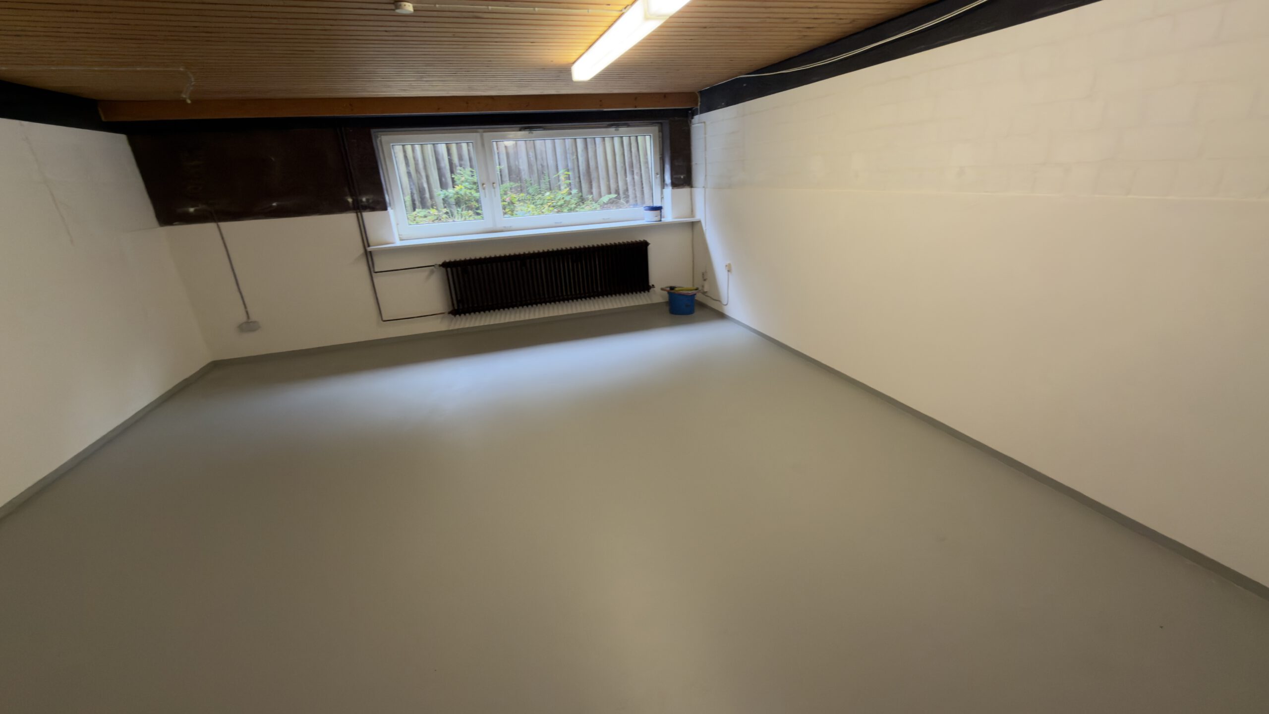 Kellerabdichtung in Achim am Rathauspark – individuell hergestellte Abdichtungsmaterialien und handwerkliche Sonderlösungen ohne standardisierte Systeme